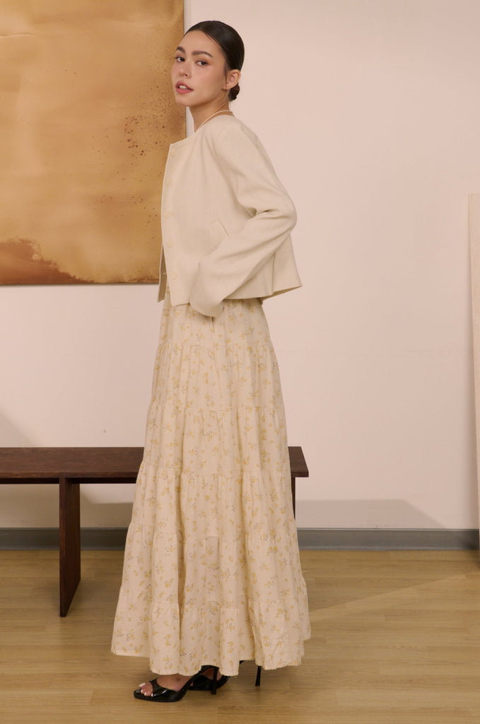 Clean cut jacket in beige