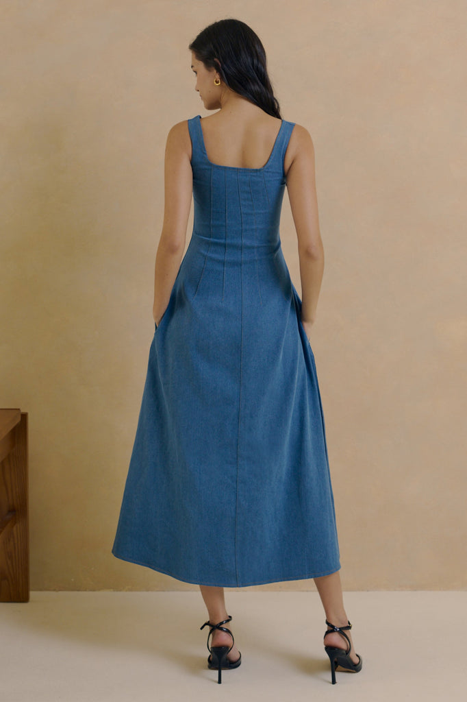 Go picnic with me sleeveless midi dress