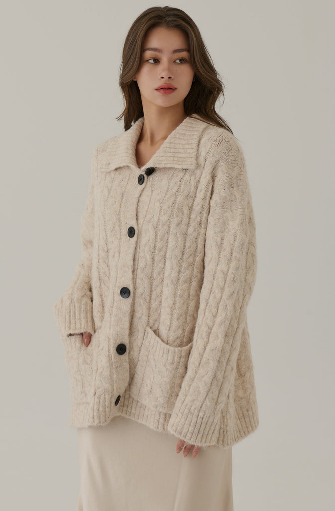 Favorite season kint cardigan