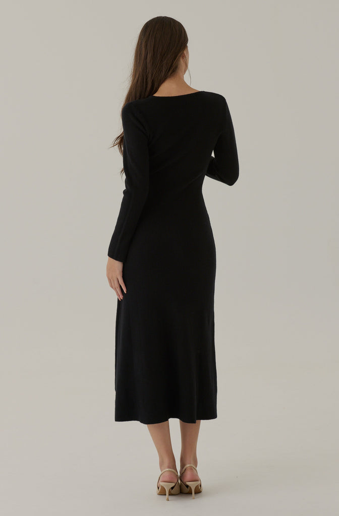 Feeling confident V neck knit dress in black