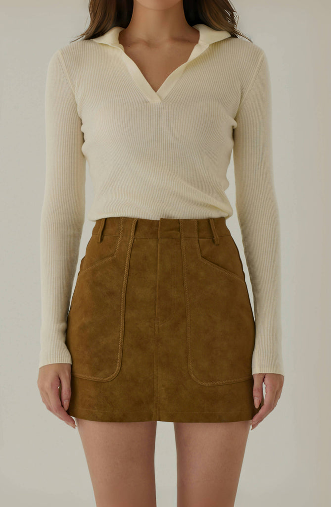 Join the meeting V neck knit top in beige