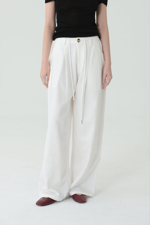 Stylish Lightweight White Jeans